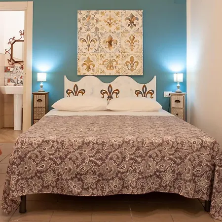 Bed & Breakfast White